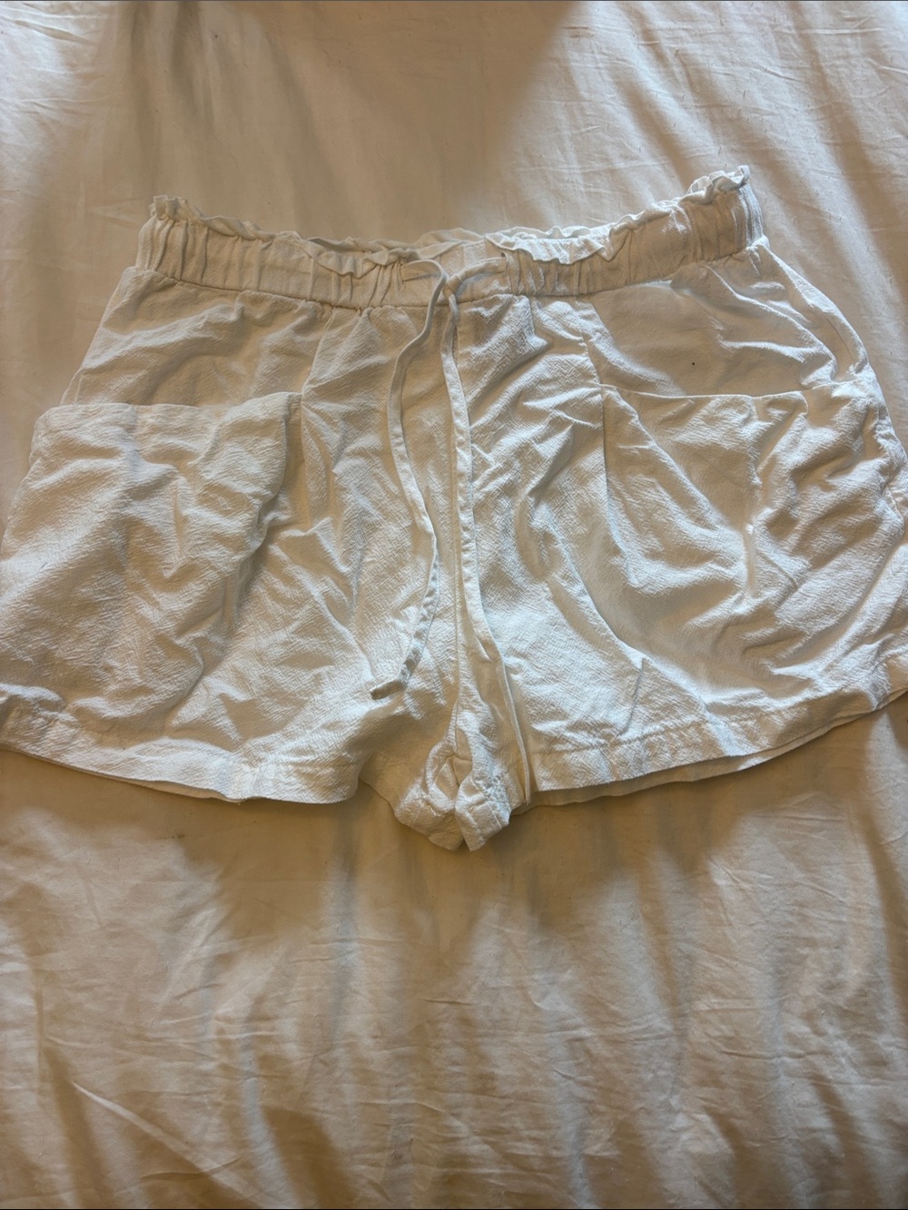 SHEIN White Elastic-Waist Athletic Shorts